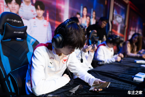 NAVI 击败 Team Vitality ，MKOI 获得首场也是最后一场胜利 — VCT 2025： EMEA 第一阶段