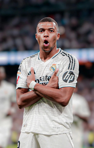 电竞比分网：CSGO A队镀金大赚，es3tag即将加盟C9